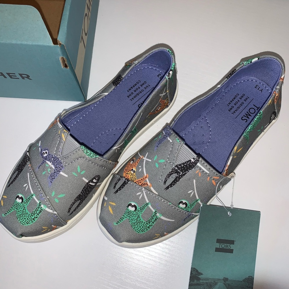 Toms Youth Size 13 Sloth Print Canvas shoes